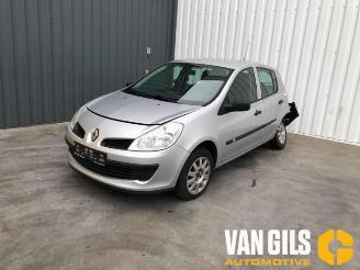 Dezmembrări autoturisme Renault Clio Clio III (BR/CR), Hatchback, 2005 / 2014 1.2 16V 75 2008/12
