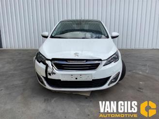 Uttjänta bilar auto Peugeot 308 308 (L3/L8/LB/LH/LP), Hatchback 5-drs, 2013 / 2021 1.2 12V e-THP PureTech 130 2014/5