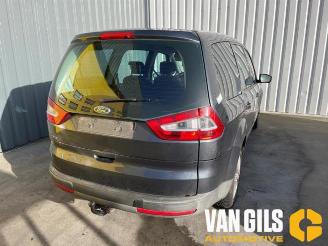 Ford Galaxy  picture 2