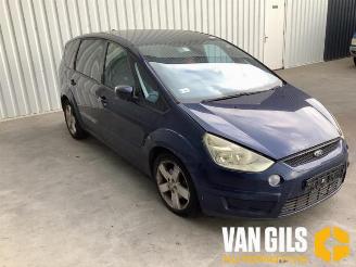 Ford S-Max  picture 2