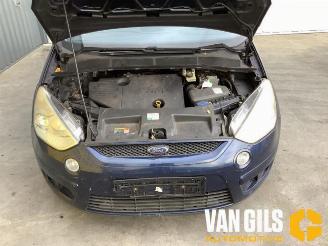 Ford S-Max  picture 5