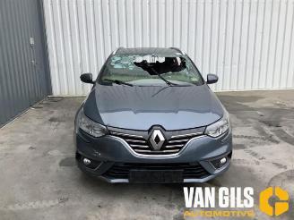 Vrakbiler auto Renault Mégane Megane IV Estate (RFBK), Combi 5-drs, 2016 1.5 Energy dCi 110 2017/5