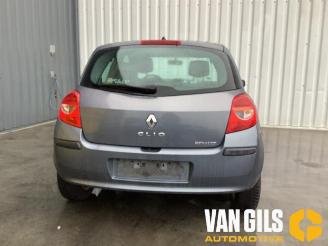 Uttjänta bilar auto Renault Clio Clio III (BR/CR), Hatchback, 2005 / 2014 1.4 16V 2006/1