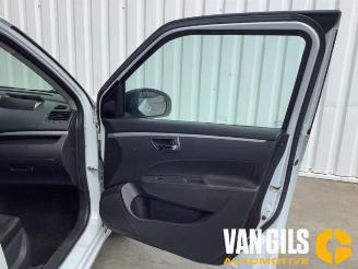 Suzuki Swift Swift (ZA/ZC/ZD), Hatchback, 2010 / 2017 1.2 16V picture 12