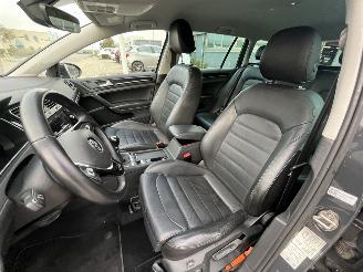 Volkswagen Golf Variant 2.0 TDI Highline Business R picture 14