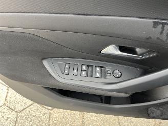 Peugeot 308 1.2 PureTech Active Pack Business picture 15