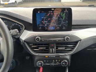 Ford Focus Wagon 1.0 EcoBoost Trend Edition Business picture 17