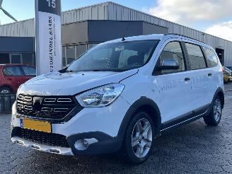 skadebil auto Dacia Lodgy 1.3 TCe Stepway 5p 2021/6