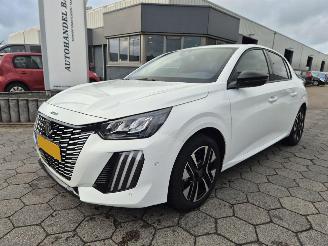 skadebil auto Peugeot 208 1.2 PureTech 100 Allure 2024/10