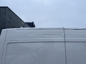 Volkswagen Crafter 30 2.0 TDI L3H3 Highline picture 9