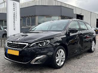 skadebil auto Peugeot 308 SW 1.2 PureTech Allure 2015/10