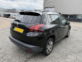 Peugeot 2008 1.2 PureTech Blue Lion picture 6