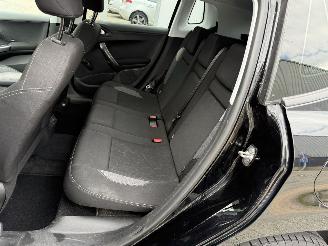 Peugeot 2008 1.2 PureTech Blue Lion picture 12