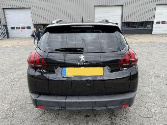 Peugeot 2008 1.2 PureTech Blue Lion picture 7