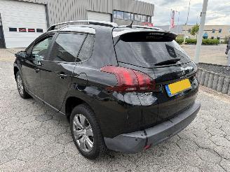 Peugeot 2008 1.2 PureTech Blue Lion picture 8