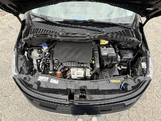 Peugeot 2008 1.2 PureTech Blue Lion picture 9