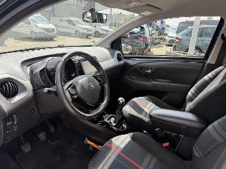 Peugeot 108 1.2 VTi Allure picture 15