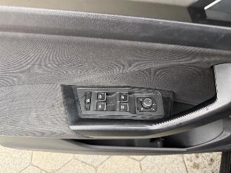 Volkswagen T-Roc 1.0 TSI Style Business picture 18