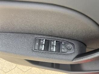 Renault Captur 1.0 TCe 100 Intens picture 14