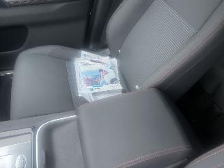 Land Rover Discovery Sport P300 HYBRIDE AUTOMAAT.   21284KM. !! picture 6