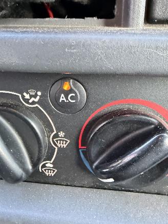 Renault Master T35 2.5 DCI L2H2 AIRCO NIEUWE APK picture 9