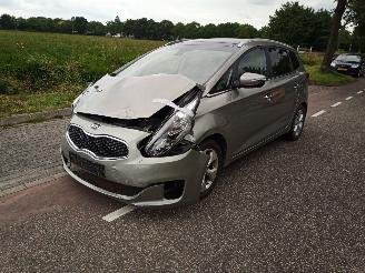 Kia Carens 1.6 GDi picture 2