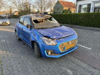 Suzuki Swift 1.2 Dual-Jet Smart Hybride picture 1