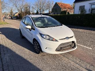 Vrakbiler auto Ford Fiesta 1.25-16V 2011/10