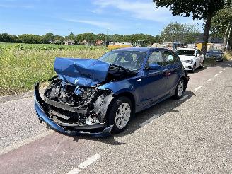 BMW 1-serie 116i picture 2