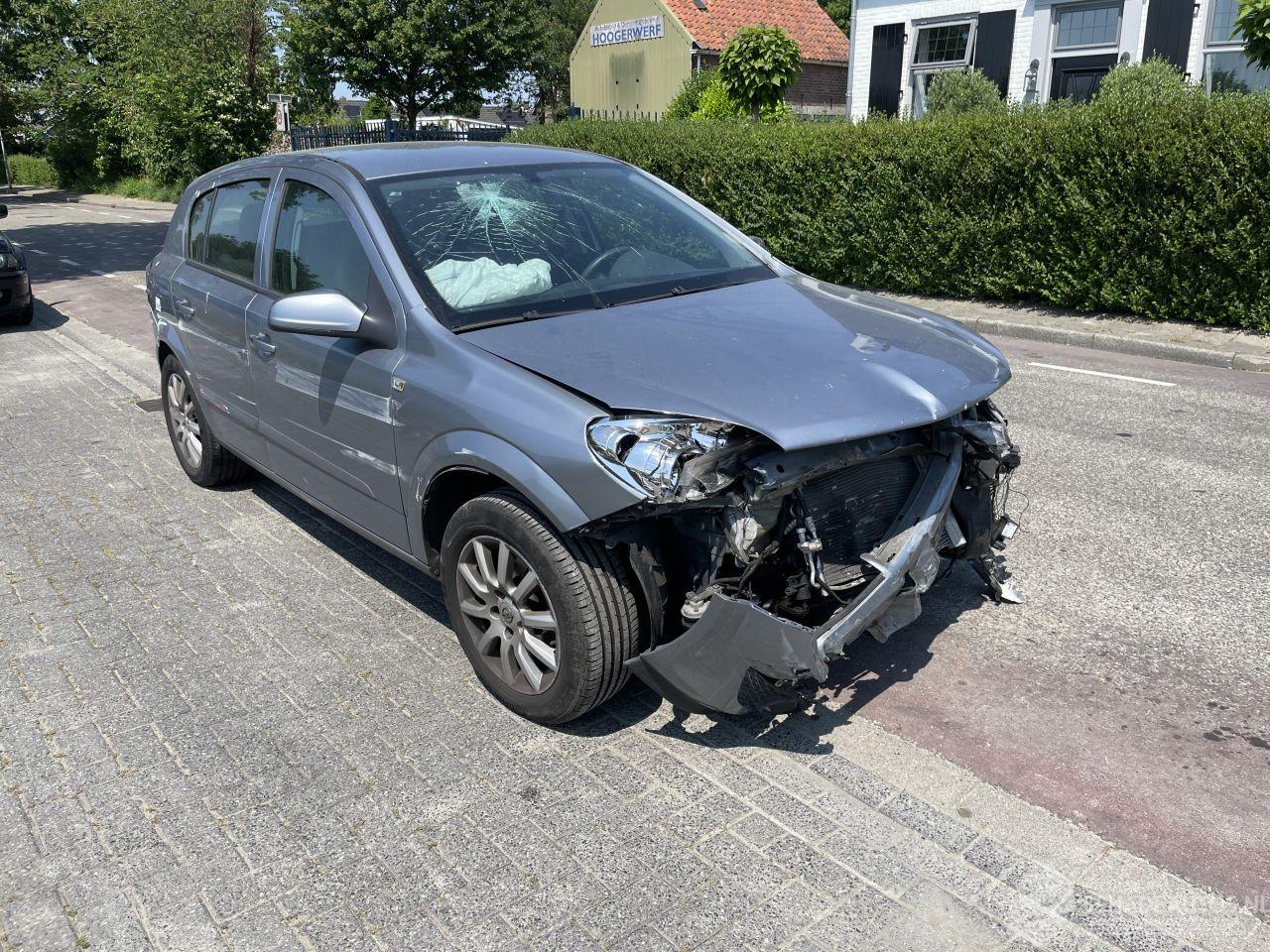 Opel Astra 1.6-16V