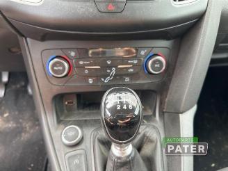 Ford Focus Focus 3 Wagon, Combi, 2010 / 2020 1.0 Ti-VCT EcoBoost 12V 125 picture 12