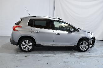 Peugeot 2008 1.2 Pure tech allure picture 8