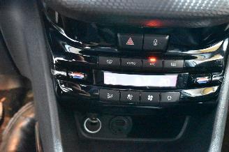 Peugeot 2008 1.2 Pure tech allure picture 27