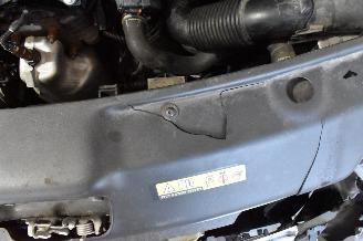 Peugeot 208 1.2 PureT. Signature picture 14