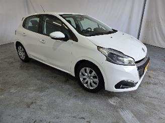 krockskadad bil bedrijf Peugeot 208 1.2 PureT. BL Active 2019/7