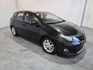 krockskadad bil auto Toyota Auris 2.0D Bussines Pro 2014/7