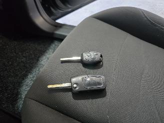 Ford Fiesta 1.6 TDCi Style picture 36