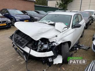 Auto da rottamare Peugeot 308 308 (F3/FB/FH/FM/FP), Hatchback 5-drs, 2021 1.2 12V PureTech 130 2022/5