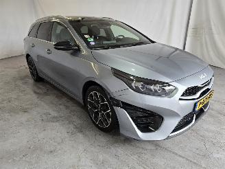 krockskadad bil auto Kia Ceed 1.0 T-GDi GT-Line 2022/2