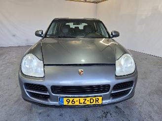 Porsche Cayenne S 4.5 S picture 2