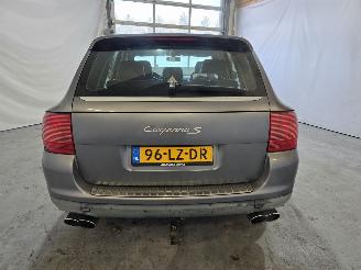 Porsche Cayenne S 4.5 S picture 6