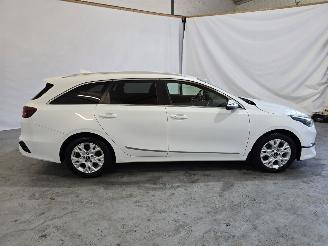 Kia Ceed 1.0 T-GDi DynPlusL. picture 8
