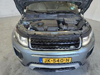 Land Rover Range Rover Evoque 2.0 TD4 SE Dynamic picture 9