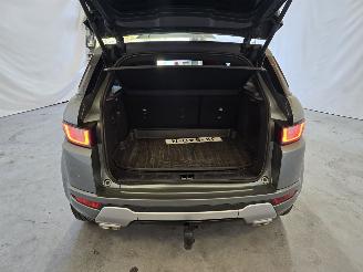 Land Rover Range Rover Evoque 2.0 TD4 SE Dynamic picture 16