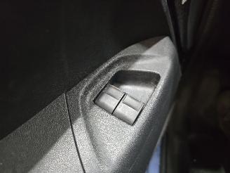 Peugeot 108 1.0 e-VTi Active picture 23