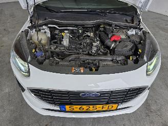 Ford Fiesta 1.0 EcoBoost Hybrid Titanium picture 14