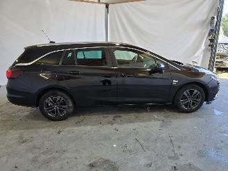 Opel Astra SPORTS TOURER picture 8