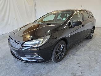 Opel Astra SPORTS TOURER picture 3