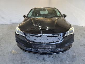 Opel Astra SPORTS TOURER picture 2