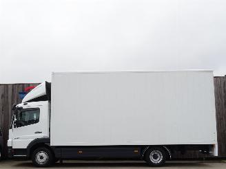 Vaurioauto  trucks Mercedes Atego 816 Koffer Elektrische roldeur Automaat Cruise 115KW Euro 5 2008/9
